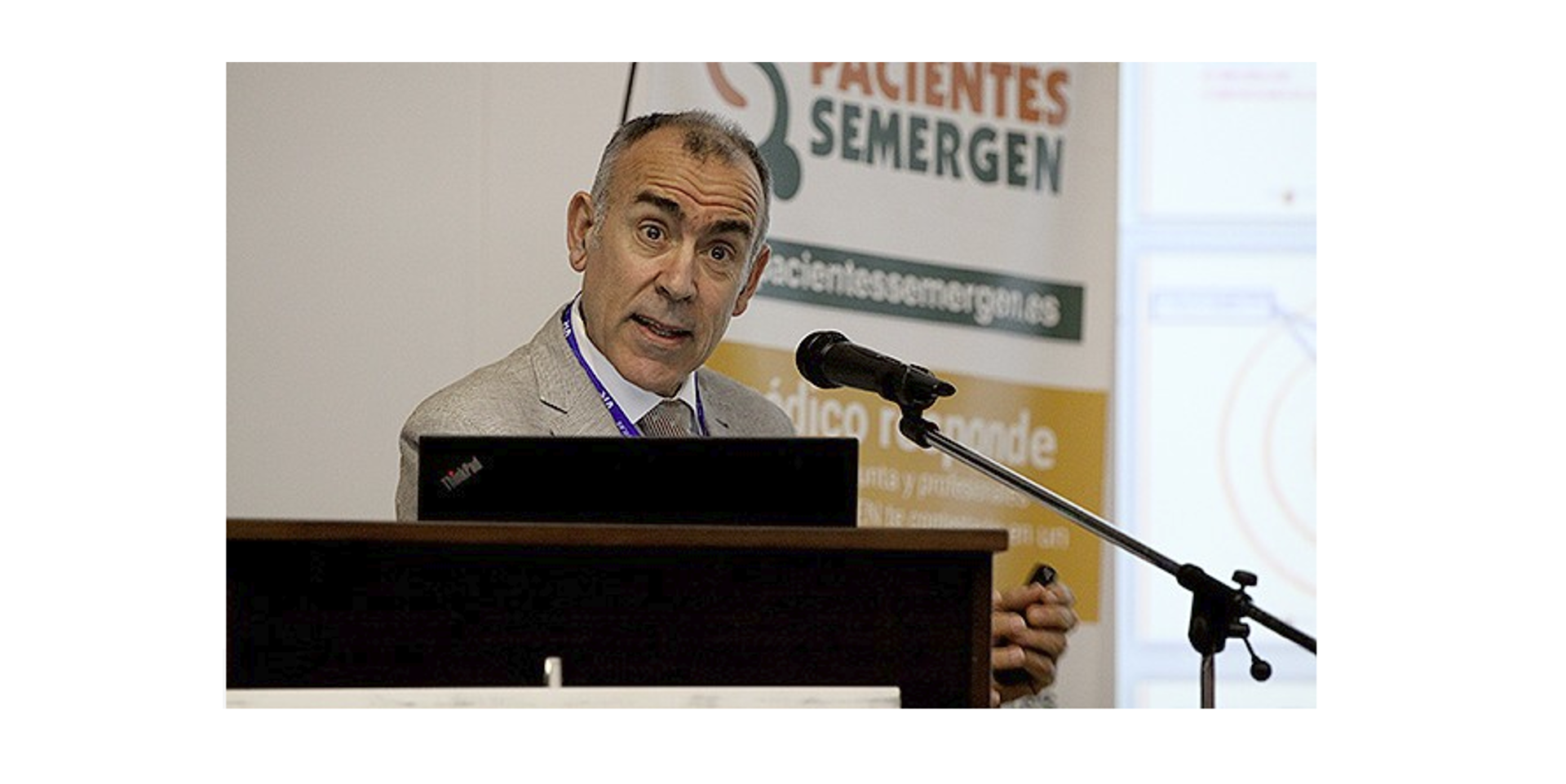 Dar poder al paciente no implica quitárselo al médico