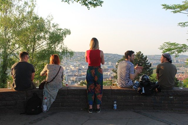 Limitación de reuniones sociales entre personas que no convivan en la unidad familiar